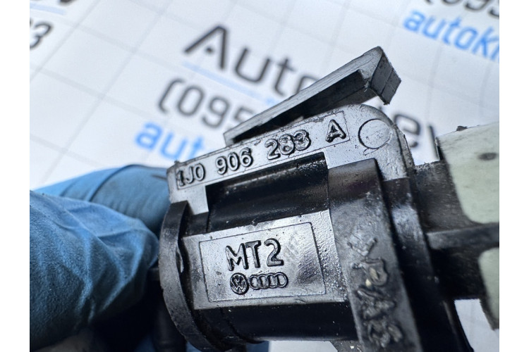 Клапан електромагнітний перетворювач тиску Skoda Superb 2002-2008 1J0906283A Клапан електромагнітний перетворювач тиску Skoda Superb 2002-2008 1J0906283A