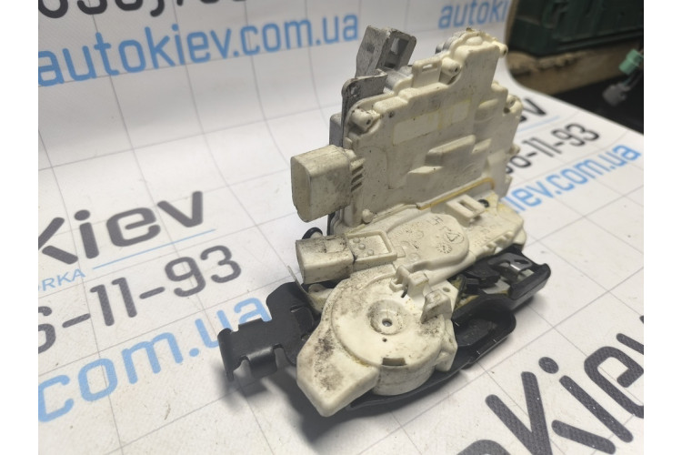 Замок двери задней левой Audi A8 [4H] 2010-2017 4H0839015C