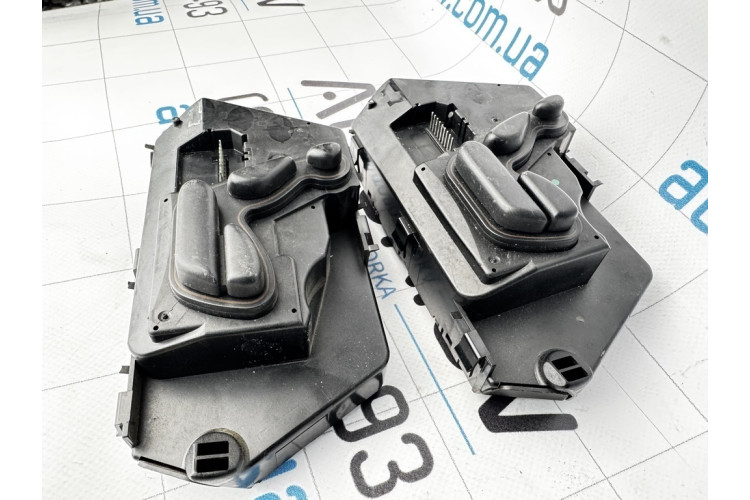 Блок кнопок регулировки сиденья задним левым Mercedes Benz W220 1998-2005 2208211358