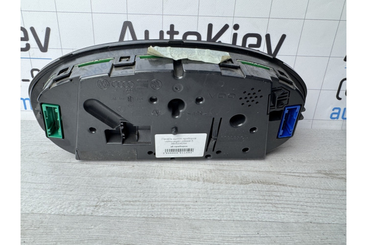 Панель приборов VW Passat [B5] 2000-2005 3B0920825A