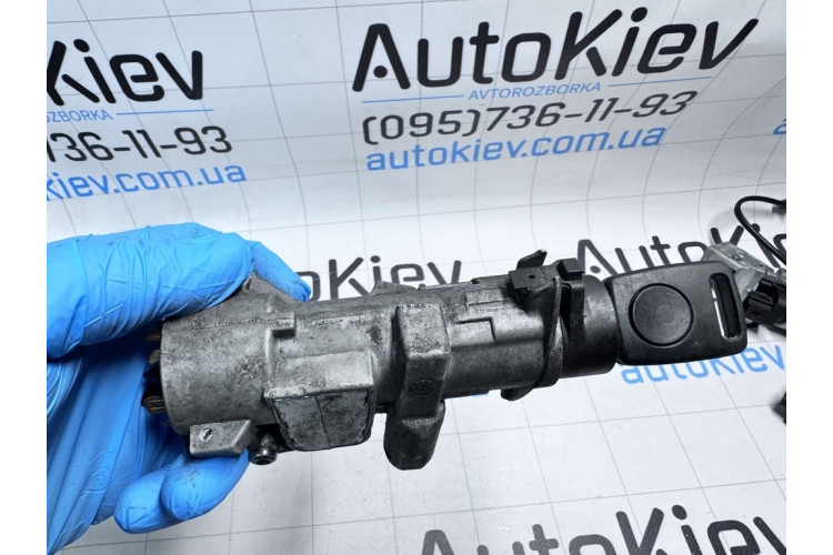 Замок запалювання з ключем Audi A8 [4D] 1999-2002 4B0905851B