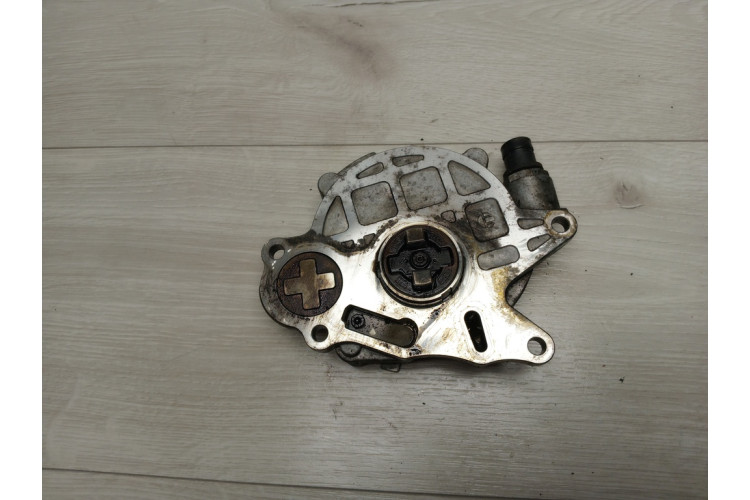 Насос вакуумний Seat Toledo III 2004-2009 03L145100G Насос вакуумний Seat Toledo III 2004-2009 03L145100G