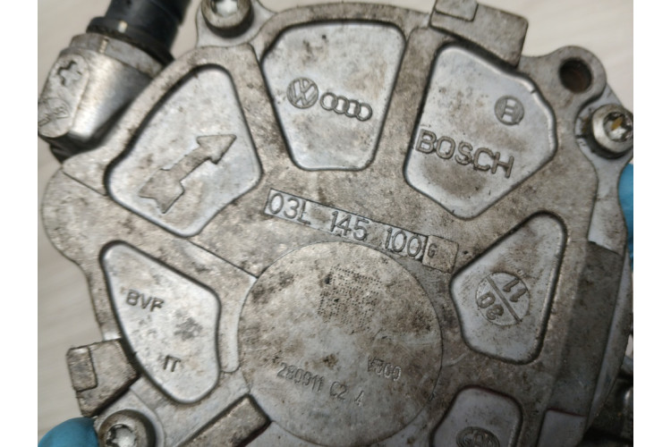 Насос вакуумний Seat Toledo III 2004-2009 03L145100G Насос вакуумний Seat Toledo III 2004-2009 03L145100G