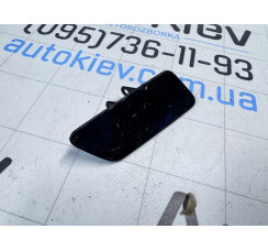 Кришка форсунки омивача фар VW Touareg 2010-2018