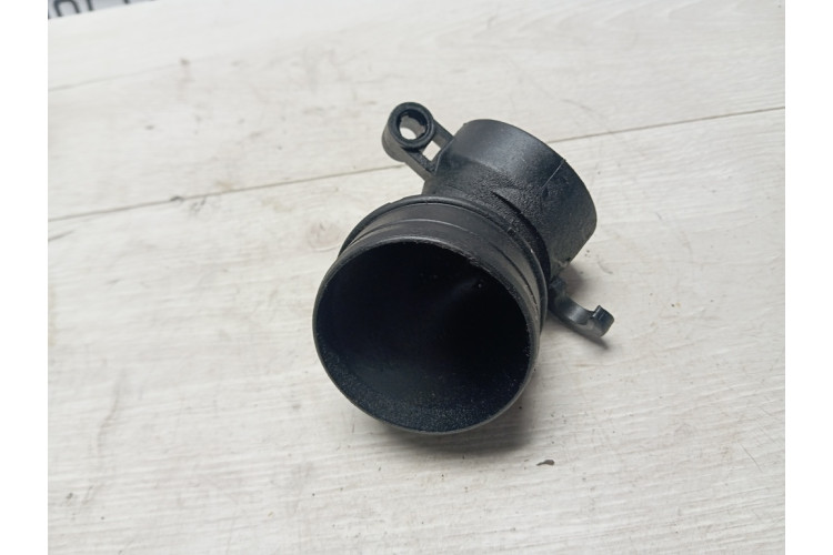 Патрубок повітряний вхід у турбіну Audi A3 [8P1] 2003-2013 3C0129635