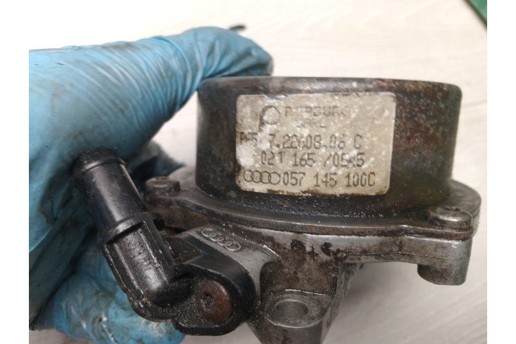 Вакуумний насос Audi A8 [4D] 1999-2002 057145100C