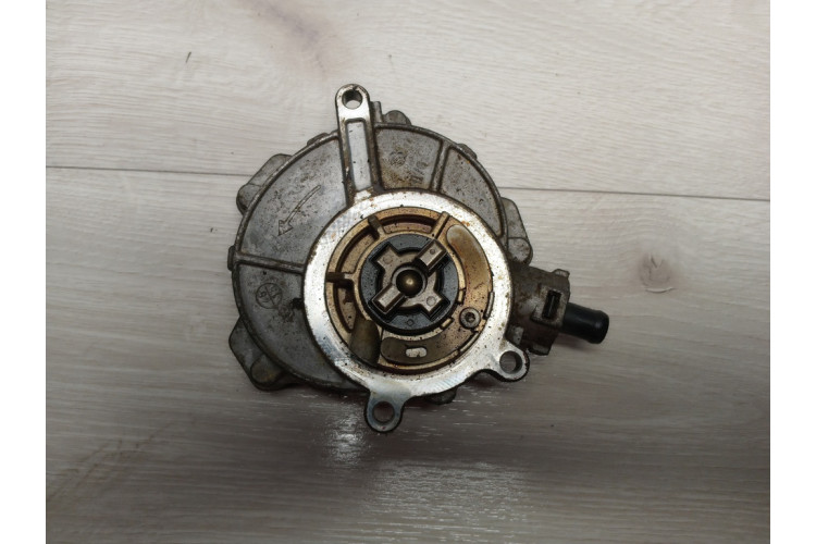 Вакуумний насос Audi Allroad quattro 2006-2012 06E145100R Вакуумний насос Audi Allroad quattro 2006-2012 06E145100R