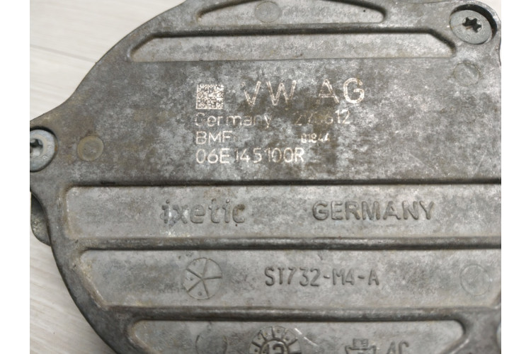 Вакуумний насос Audi Allroad quattro 2006-2012 06E145100R Вакуумний насос Audi Allroad quattro 2006-2012 06E145100R