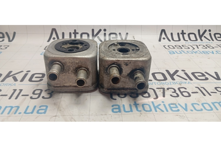 Теплообмінник радіатор масляний Audi A8 [4D] 1999-2002 028117021E