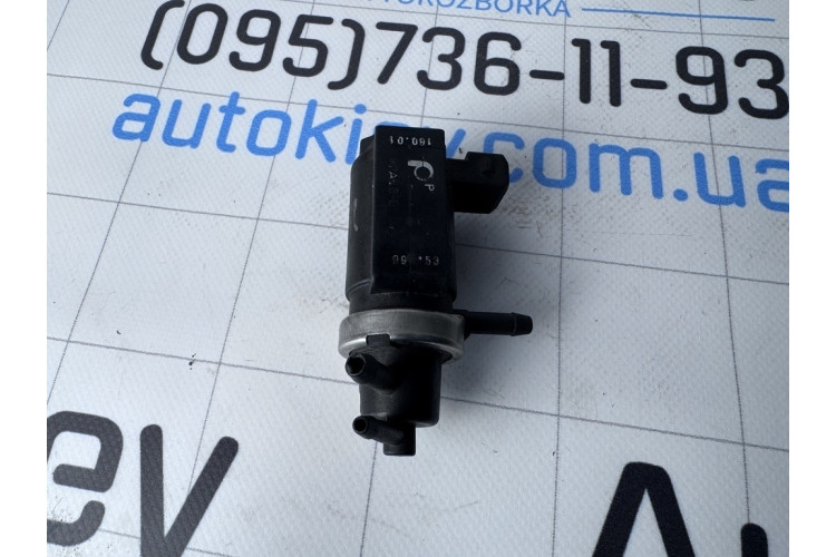 Клапан електромагнітний перетворювач тиску VW Passat [B5] 1996-2000 8D0906627
