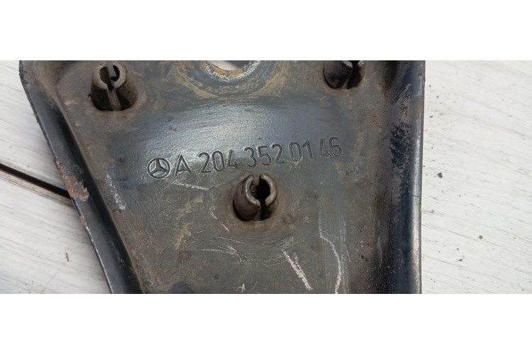 Кронштейн задней балки Mercedes Benz C207 E-Coupe 2009-2016 A2043520146