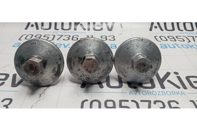 Крышка масляного стакана VW Golf III/Vento 1991-1997 021117063