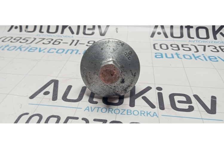 Крышка масляного стакана VW Golf III/Vento 1991-1997 021117063