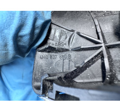 Кутник зовнішньої ручки правих дверей Audi Allroad quattro 2012-2019