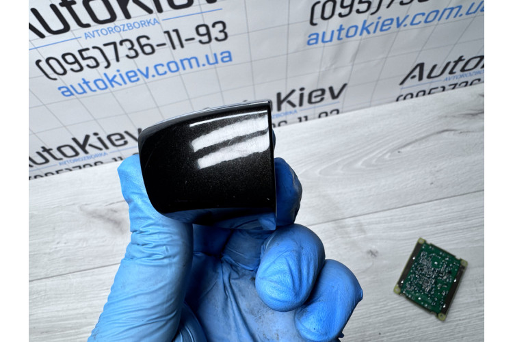 Декоративная вставка внешней ручки двери Audi Allroad quattro 2012-2019 4H0837167