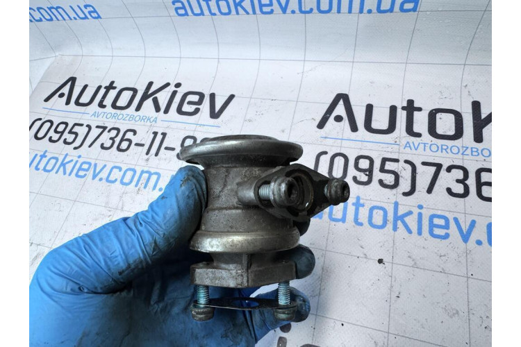 Клапан рециркуляції вихлопних газів Audi A4 [B6] 2000-2004 06C131102A