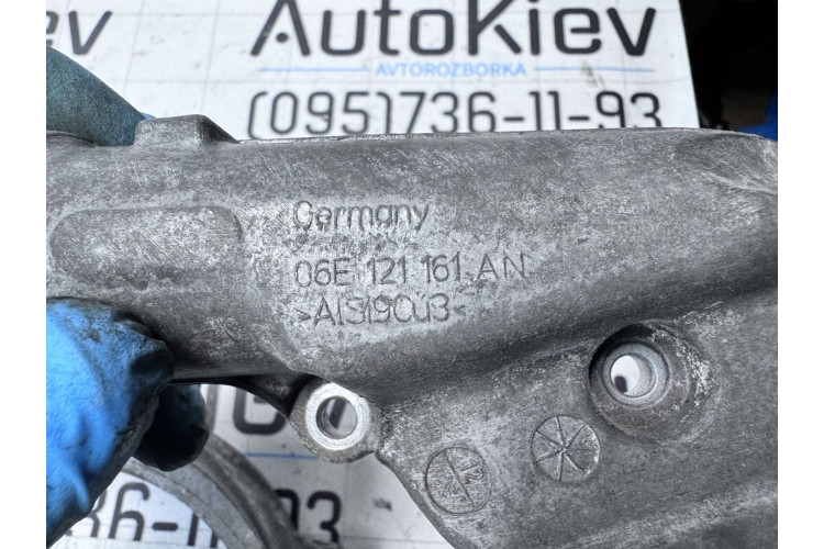 Кришка термостату Audi Allroad quattro 2006-2012 06E121161AN Кришка термостату Audi Allroad quattro 2006-2012 06E121161AN