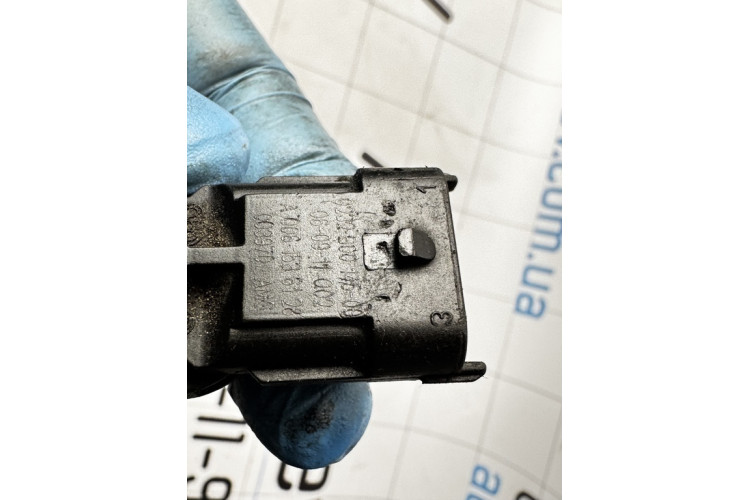 Датчик положения распредвала Mercedes Benz W216 CL coupe 2006-2014 A0061536128