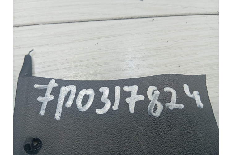 Трубка масляного радиатора акпп VW Touareg 2010-2018 7P0317824 Трубка масляного радиатора акпп VW Touareg 2010-2018 7P0317824