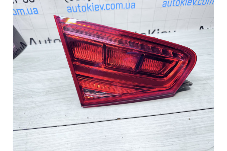 Фонарь задний левый внутренний Audi A8 [4H] 2010-2017 4H0945093