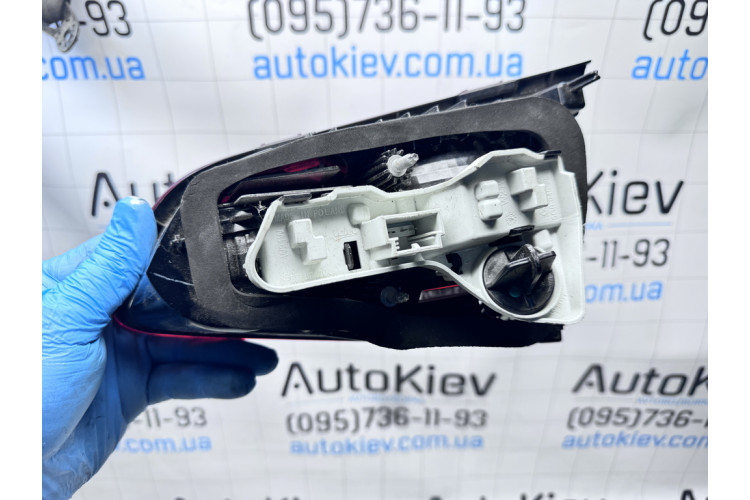 Ліхтар задній лівий внутрішній Volkswagen Golf VII 2012-2020 5G0945093AC