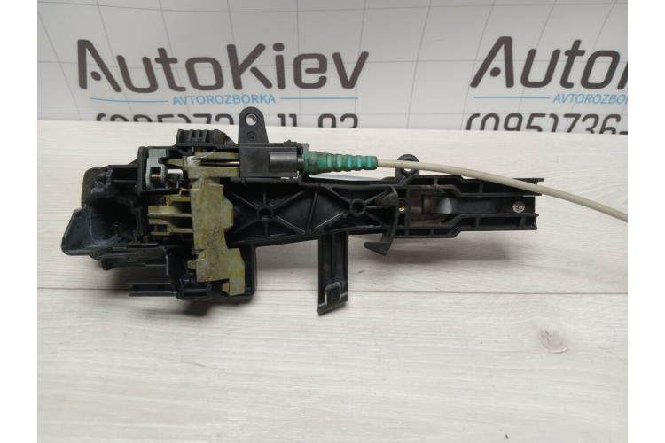 Ручка дверей передня права зовнішня сіра в зборі BMW 1-serie E82/E88 2007-2013 51217200936