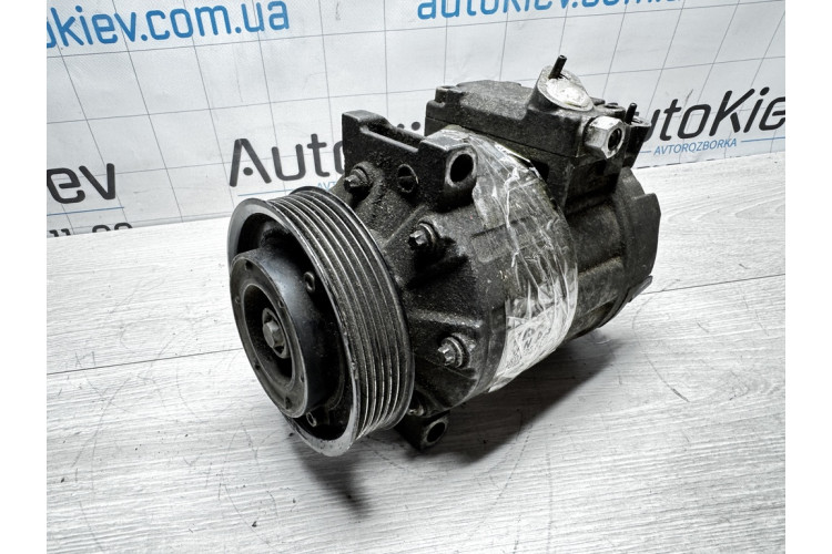 Компресор кондиціонера Seat Leon (1P1) 2005-2013 1K0820859D Компресор кондиціонера Seat Leon (1P1) 2005-2013 1K0820859D