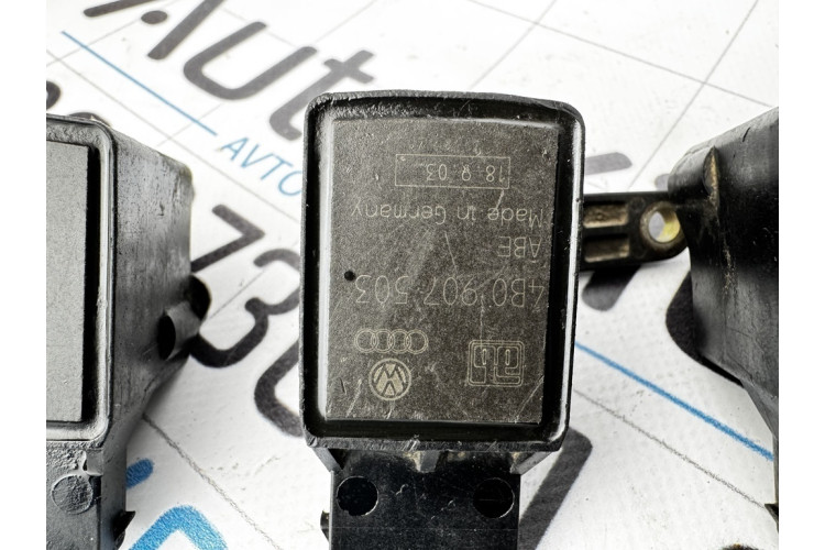 Датчик висоти дорожнього просвіту Audi A8 [4D] 1999-2002 4B0907503