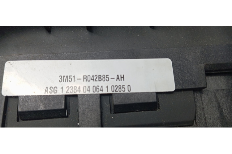 Подушка безопасности в руль 2 разъема Ford C-MAX 2003-2010 3M51R042B85AH Подушка безопасности в руль 2 разъема Ford C-MAX 2003-2010 3M51R042B85AH