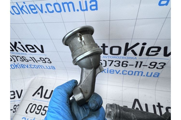 Клапан вторинного повітря egr VW Touareg 2010-2018 06E131101E Клапан вторинного повітря egr VW Touareg 2010-2018 06E131101E