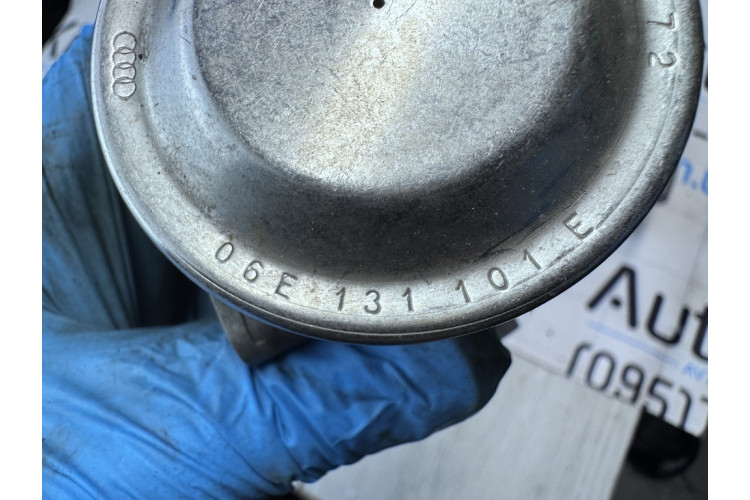 Клапан вторинного повітря egr VW Touareg 2010-2018 06E131101E Клапан вторинного повітря egr VW Touareg 2010-2018 06E131101E