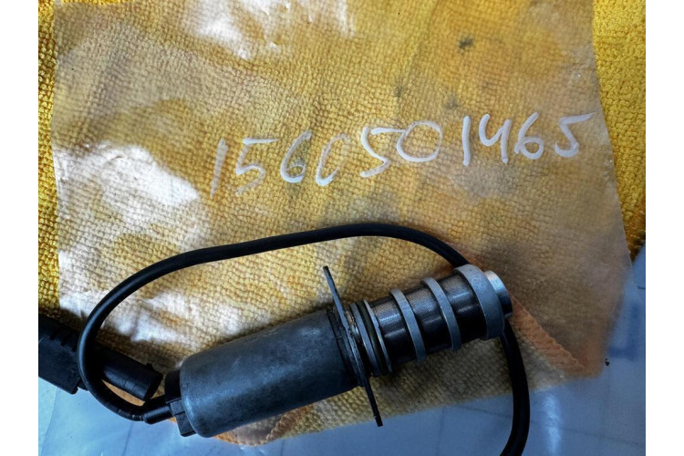 Клапан зміни фаз ГРМ електромагнітний Mercedes Benz W221 2005-2013 1560501465