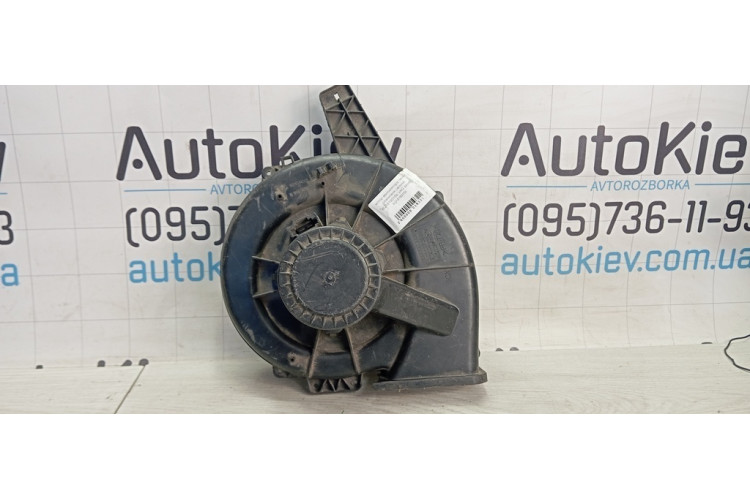 Моторчик вентилятора пічки (опалювача салону) Seat Ibiza IV 2002-2008 6Q1819015B Моторчик вентилятора пічки (опалювача салону) Seat Ibiza IV 2002-2008 6Q1819015B