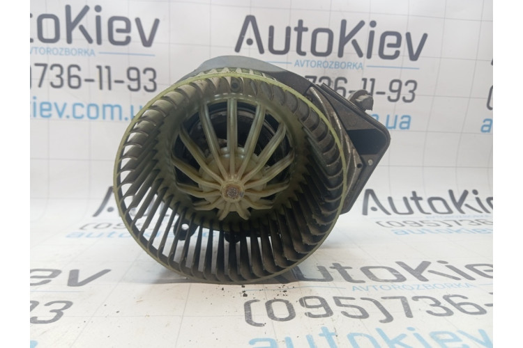 Мотор вентилятора пічки Audi A4 [B5] 1994-2001 8D1820021