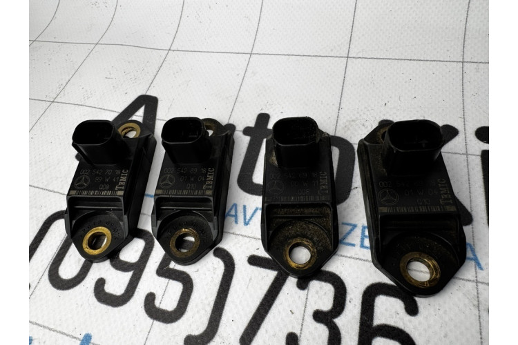 Датчик горизонтального прискорення Mercedes Benz W215 CL coupe 1999-2006 0025427018 Датчик горизонтального прискорення Mercedes Benz W215 CL coupe 1999-2006 0025427018