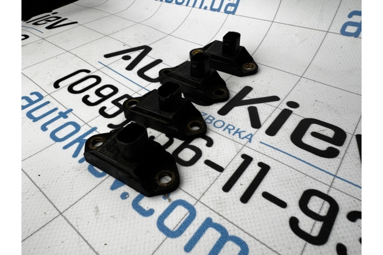 Датчик горизонтального прискорення Mercedes Benz W215 CL coupe 1999-2006 0025427018 Датчик горизонтального прискорення Mercedes Benz W215 CL coupe 1999-2006 0025427018