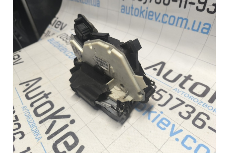 Замок двері передньої правої Seat Leon (5F) 2013-2020 5K1837016E Замок двері передньої правої Seat Leon (5F) 2013-2020 5K1837016E
