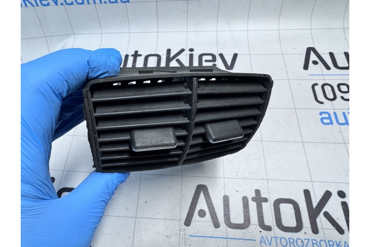 Дефлектор повітряний задній чорного кольору Mercedes Benz W220 1998-2005 A2208300754