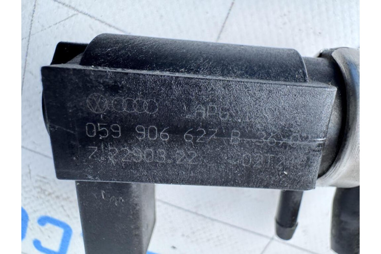 Перетворювач тиску (соленоїд) наддуву VW Passat [B5] 1996-2000 8D0906627B