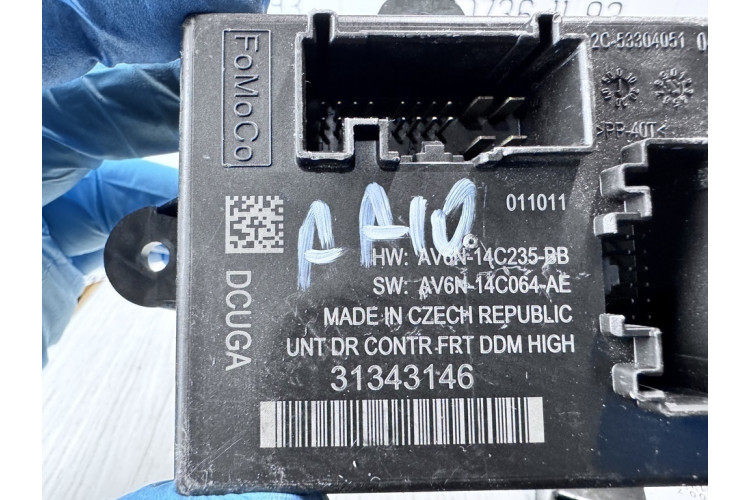 Блок комфорта Volvo V60 2011-2018 31343146