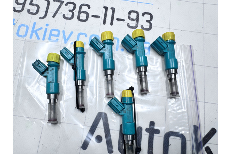 Форсунка бензинова Toyota Camry V50 2011-2018 2325031090