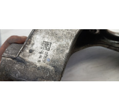 Поворотний кулак передній правий Volvo XC40 2017>