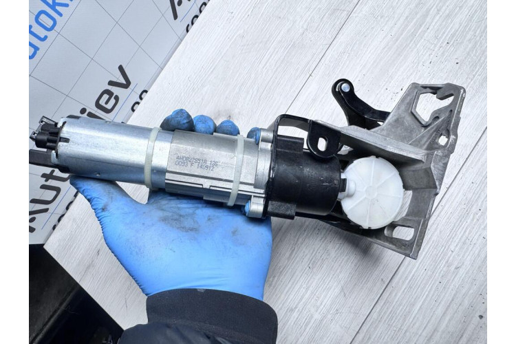 Електричний привід підйому кришки багажника Audi Allroad quattro 2012-2019 4H0827851D Електричний привід підйому кришки багажника Audi Allroad quattro 2012-2019 4H0827851D