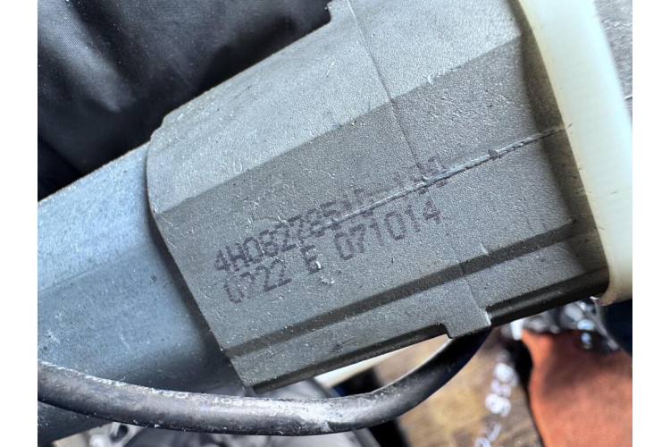 Електричний привід підйому кришки багажника Audi Allroad quattro 2012-2019 4H0827851D Електричний привід підйому кришки багажника Audi Allroad quattro 2012-2019 4H0827851D