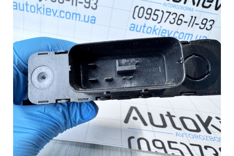 Стабілізатор напруги Skoda Superb 2008-2015 8K0959663C