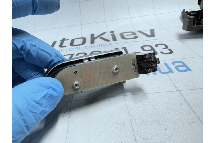 Плафон для салону. Audi A8 [4H] 2010-2017 4H0947354