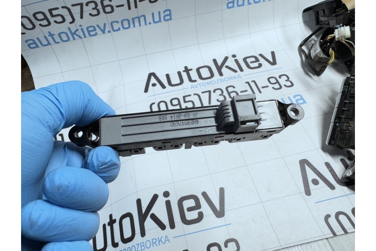 Блок кнопок керування сидінням водія Audi A8 [4H] 2010-2017 4H0959769D