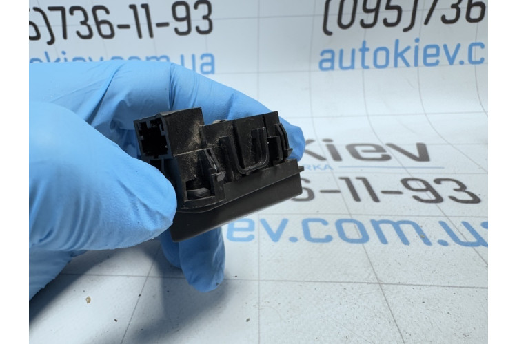 Кнопка Audi A8 [4H] 2010-2017 4H1927451A