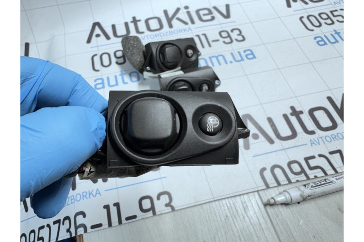 Кнопка регулювання кермової колонки Audi A8 [4H] 2010-2017 4H0953551A