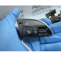 Блок багатофункціональних клавіш рульового колеса Audi A8 [4H] 2010-2017